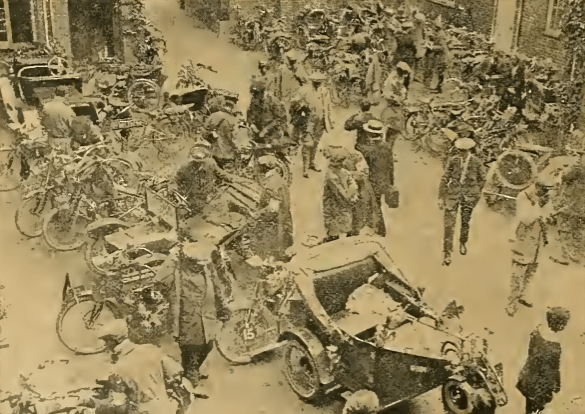 1913 DUTCH ROSE & CROWN