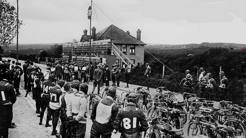 1913 TT QUARTERBRIDGE START