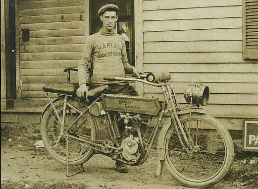 1900S US HARLEY 2