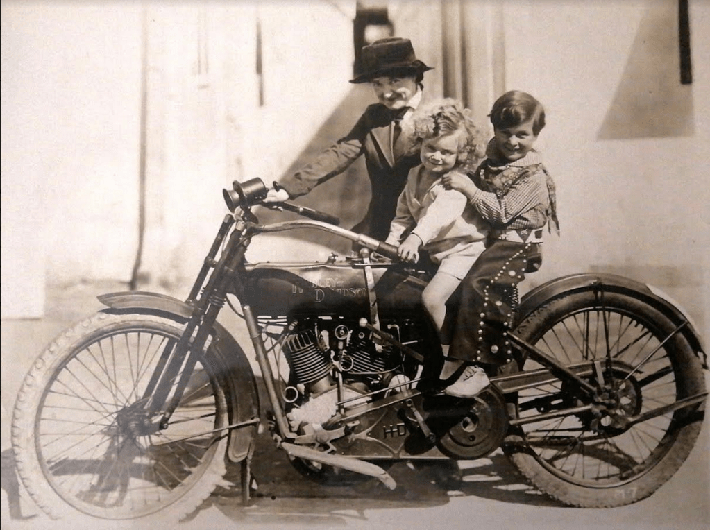 1900s US HD FAMILY