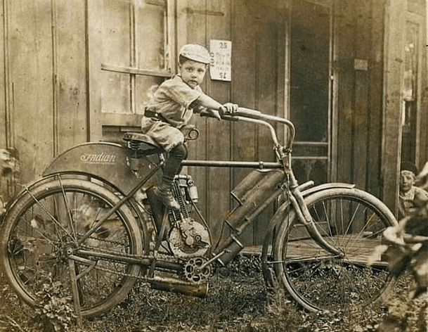1900s US INDIAN CAMELBACK