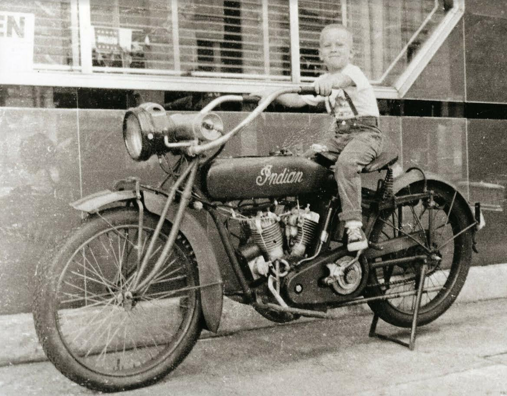 1900s US INDIAN NIPPER