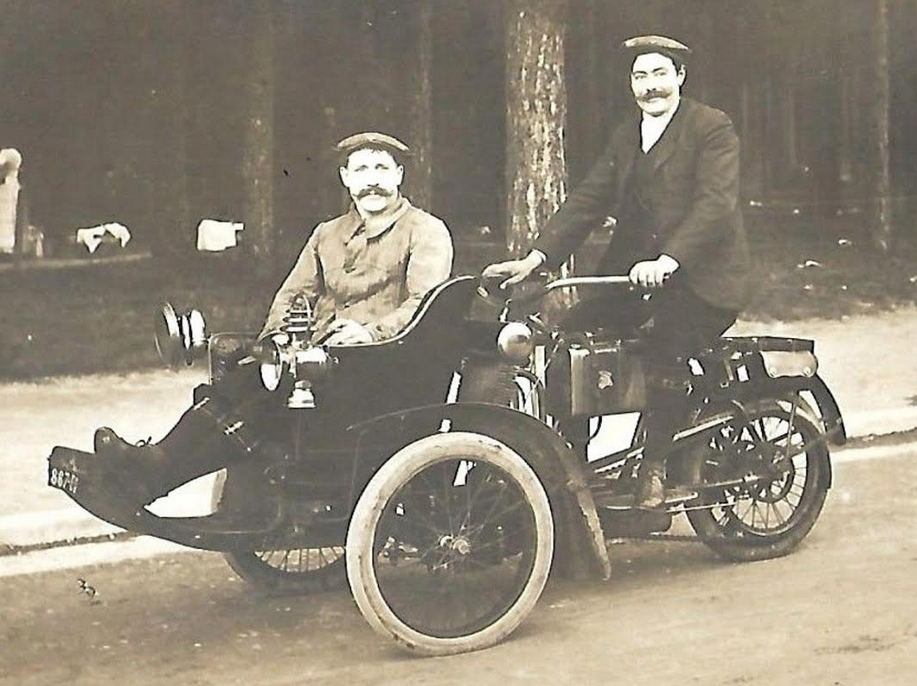 1900s FORECAR AVEC TACHES