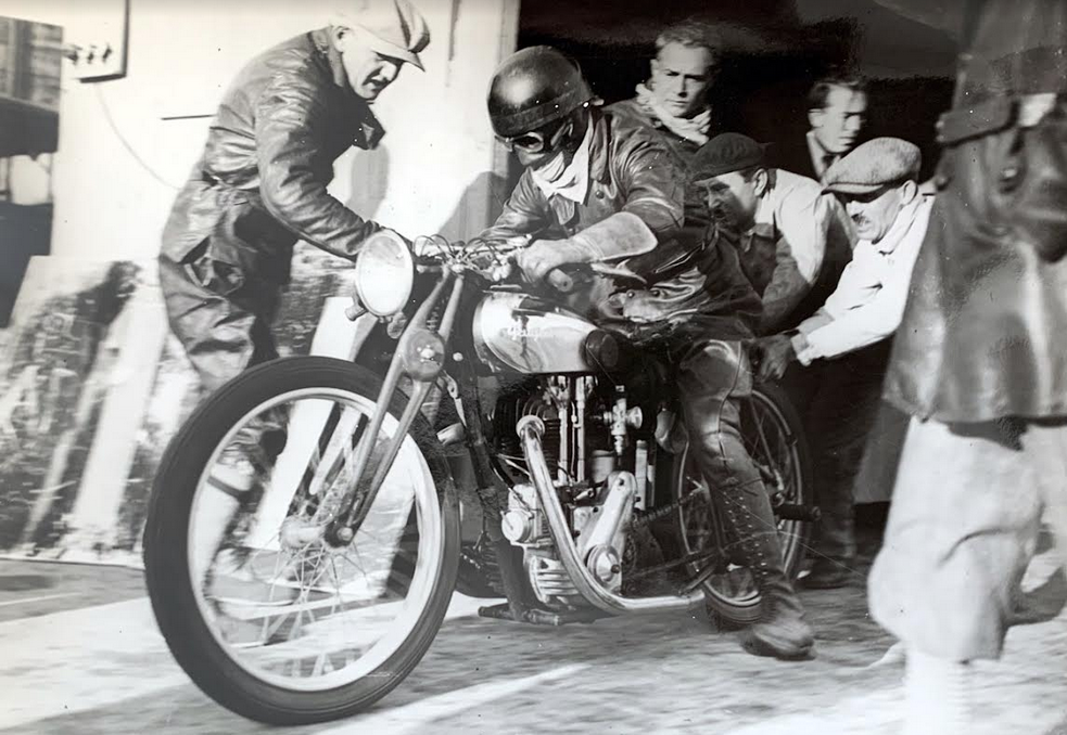 1930ish PEUGEOT RACER SCENE