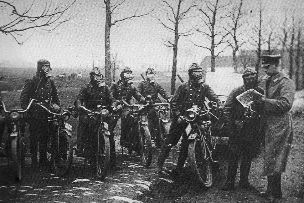 WW1 JERRY WDs GASMASKS