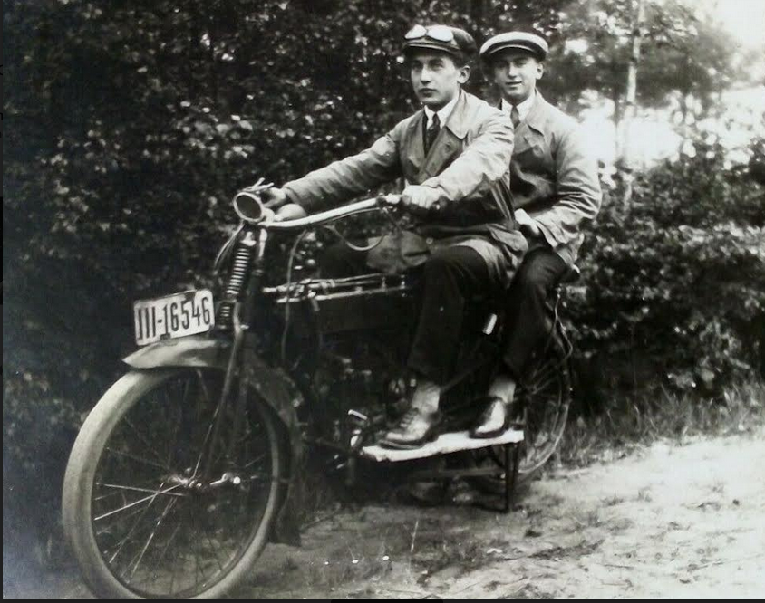 1910ish 2 NIPPERS CAPS