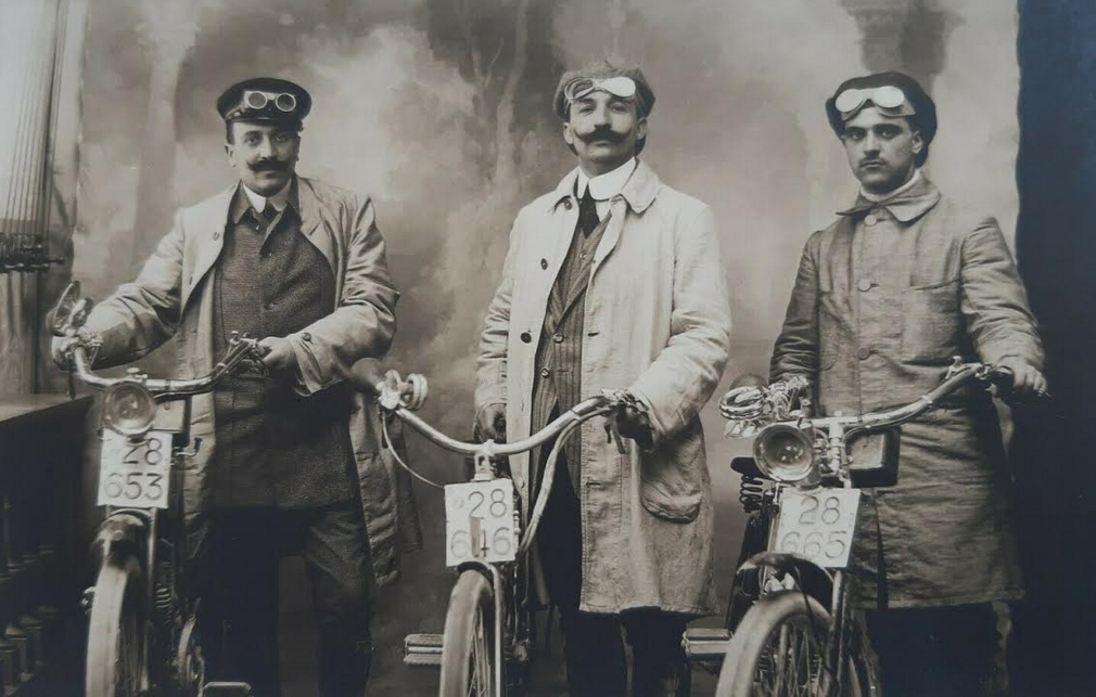 1910 3 BIKERS