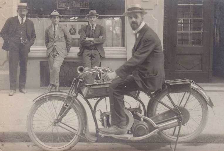 1910s FLAT TWIN BOATER BMW Helios or Victoria