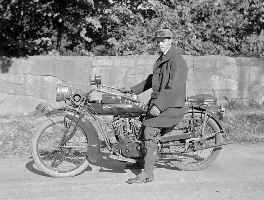 1915 INDIANS HEADLIGHT