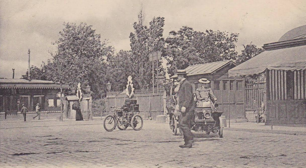 1900ish UNE ENTREE DE PARIS