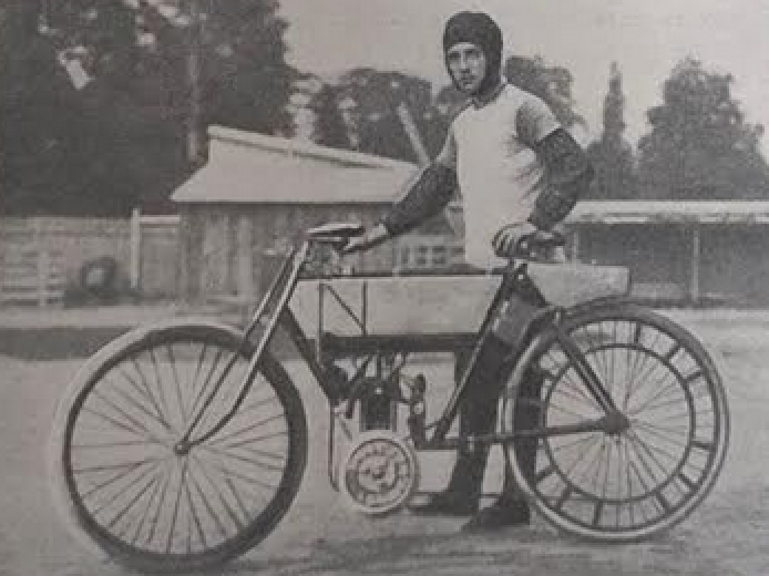 1903 QUARTER LITRE BALACLAVA