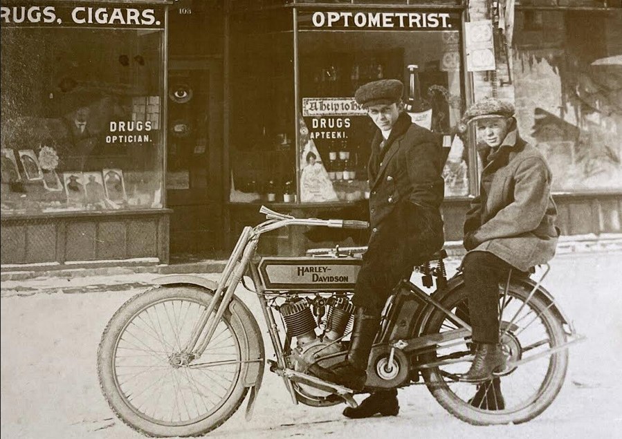 1910s HARLEY 2 YOUNGSTERS