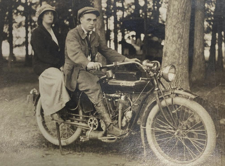 1920ish INDIAN YOUNG COUPLE