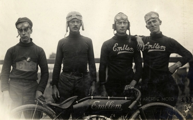 1920s EMBLEM TEAM
