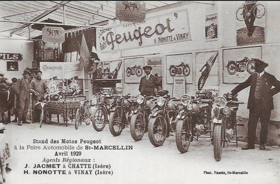 1929 PEUGEOT SHOW STAND