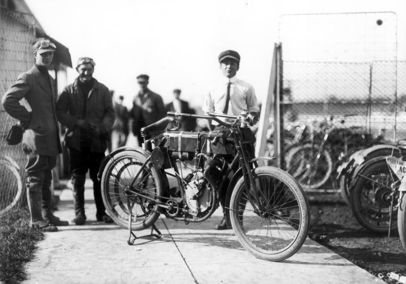 1903 ONE OF FIRST HARLEYS