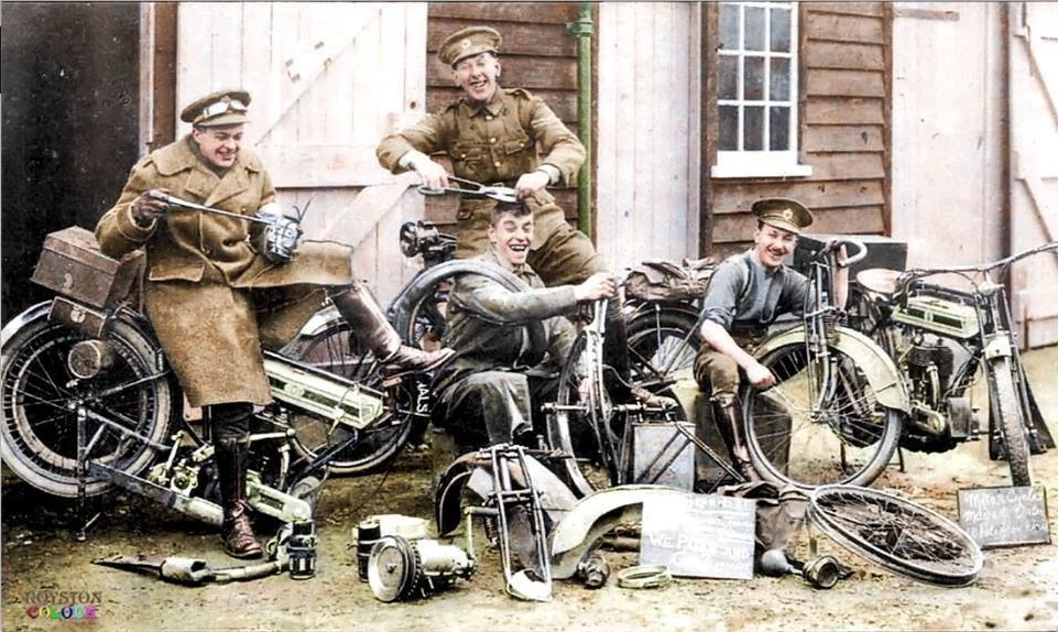 WW1 MECHANICS AT PLAY