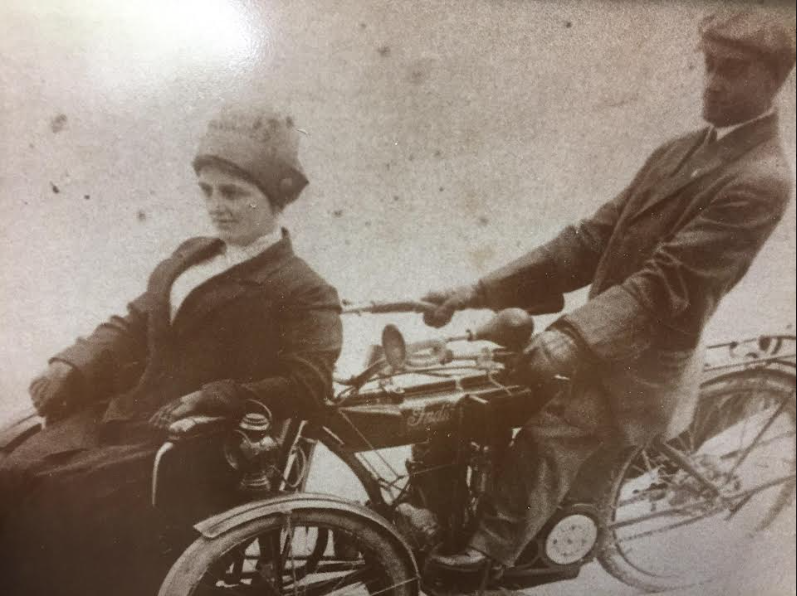 1900 INDIAN FORECAR