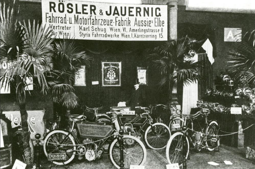 1904 ROSIER & JAUERNING STAND
