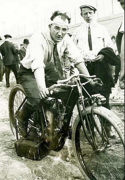 1920s INDIAN SHIRTSLEEVES