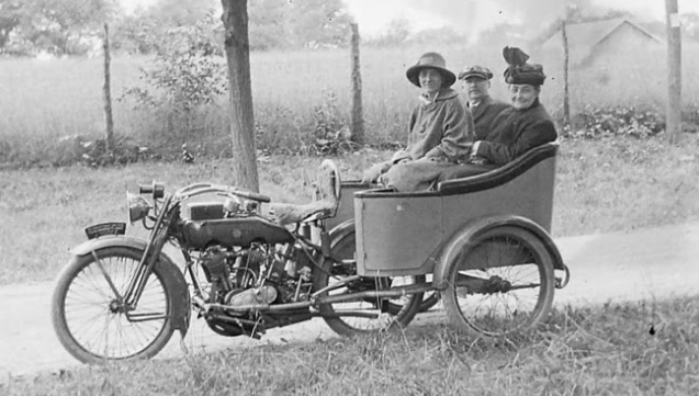 1913 CYGNET REAR CAR