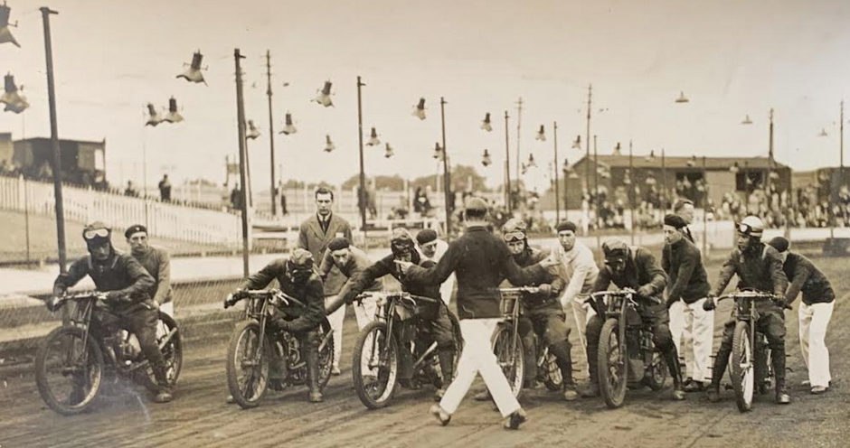 1920s DIRT TRACK START