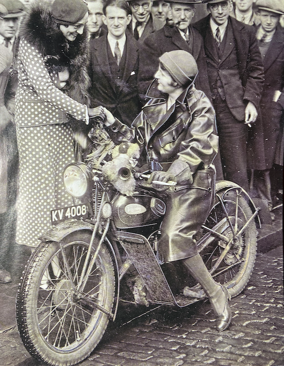 1933 150 TRIUMPH PR RUN