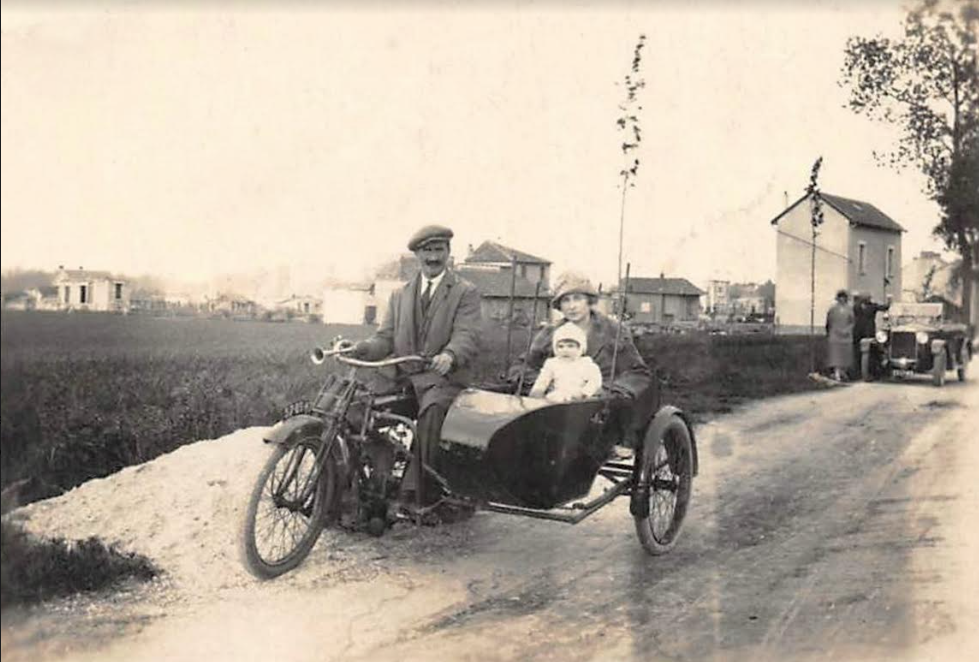 1920ish FAMILY COMBO BRITS