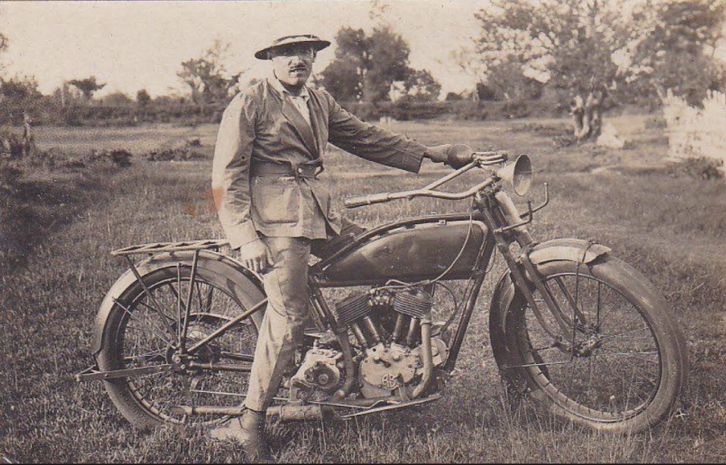 1920s HARLEY COOL HAT