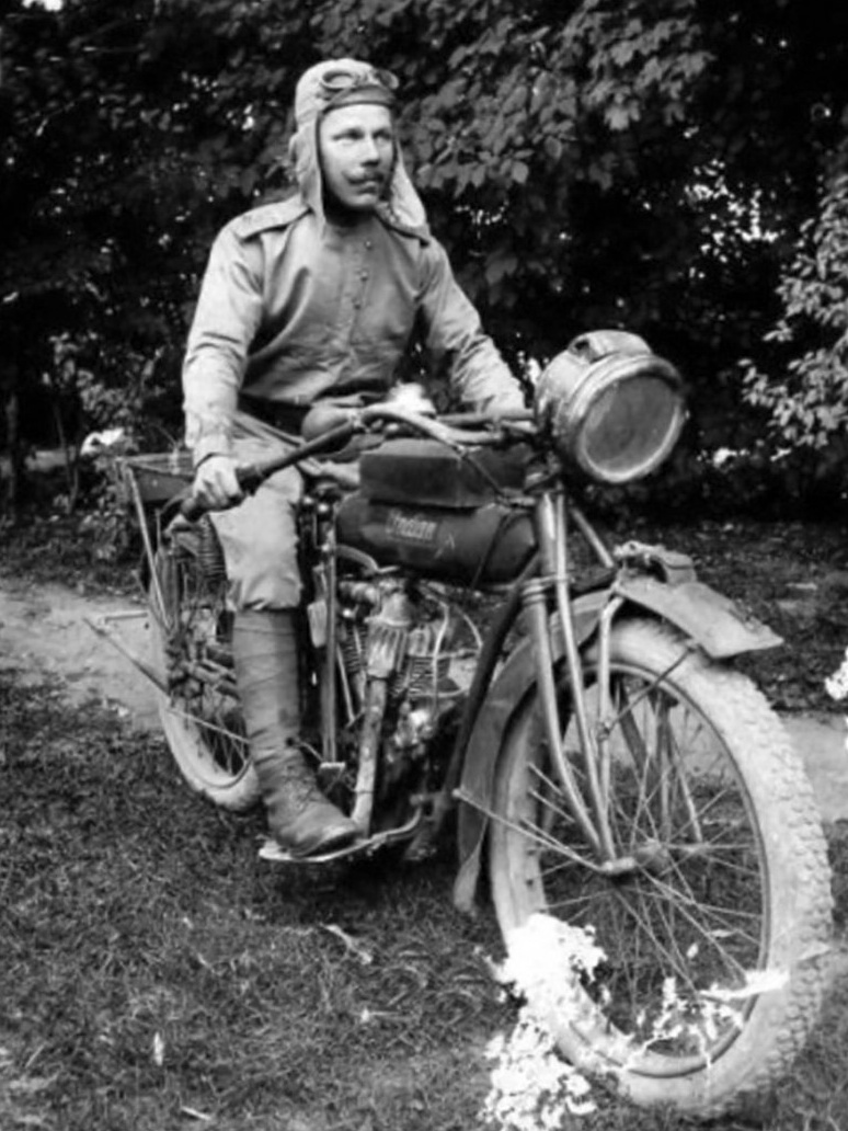 WW1 FLYING HELMET INDIAN
