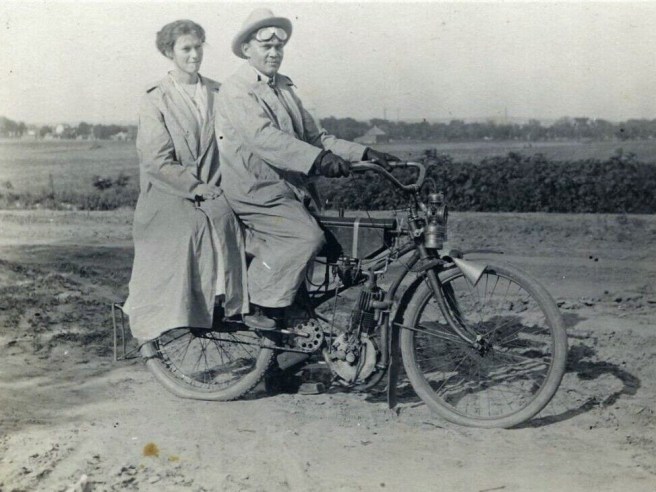 1910s PRETTY PILLION