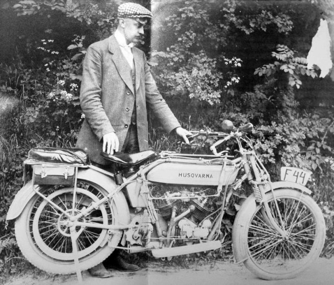 1916 HUSQVARNA CAP GOGGLES