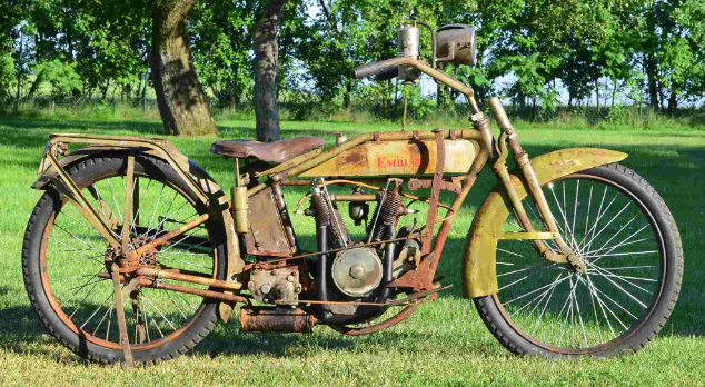 EMBLEM LITTLE GIANT UNRESTORED