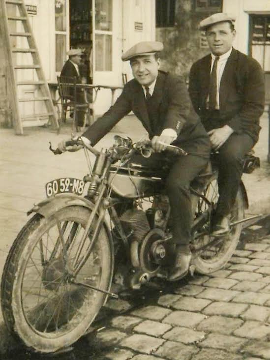 1920s 2 MATES IN CAPS