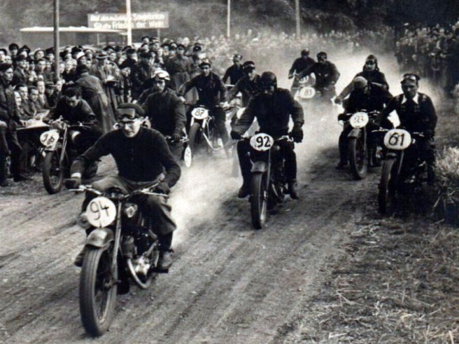 1930ish GERMAN RACE START