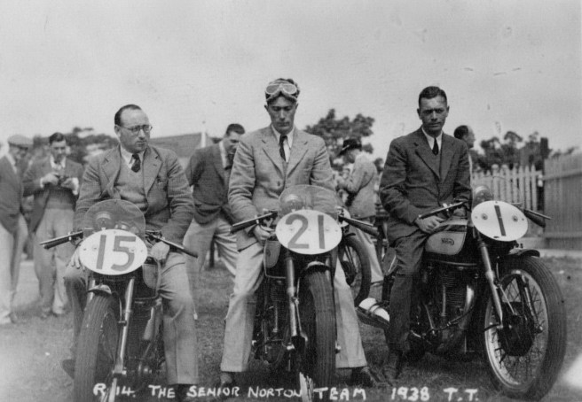 1938 TT SNR NORTON TEAM WHITE HUNT FRITH