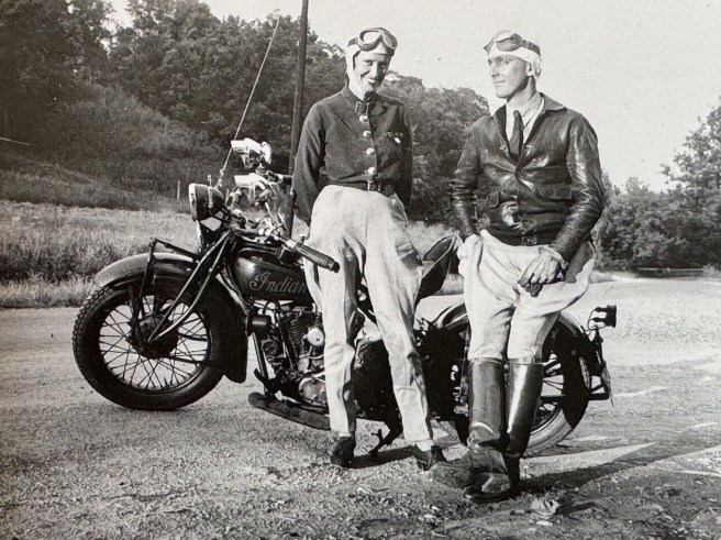 MELANGE 1937 INDIAN SCOUT DUO