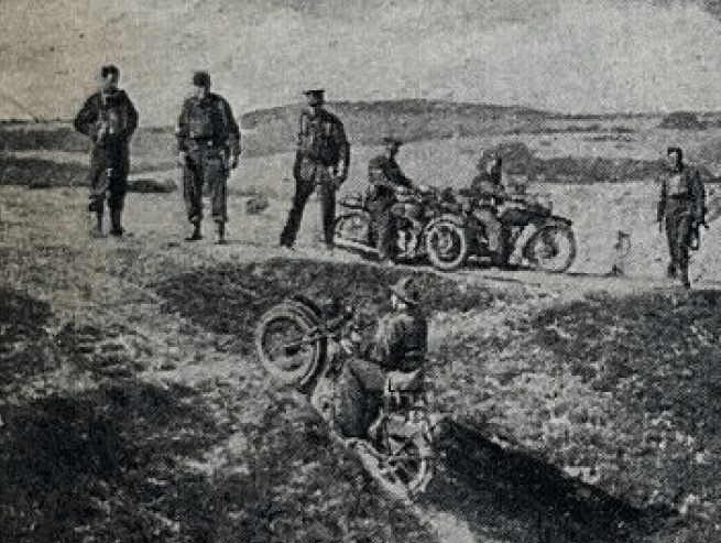 1940 TRAINING KIWI CLIMBS