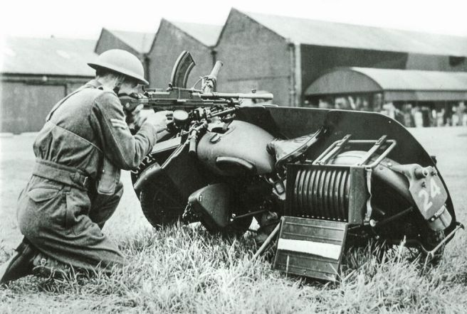 1940 TRIUMPH BRENGUNNER