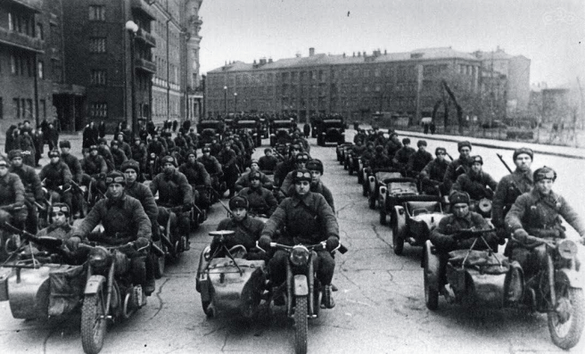 1941 1ST M72s MADE IN MOSCOW