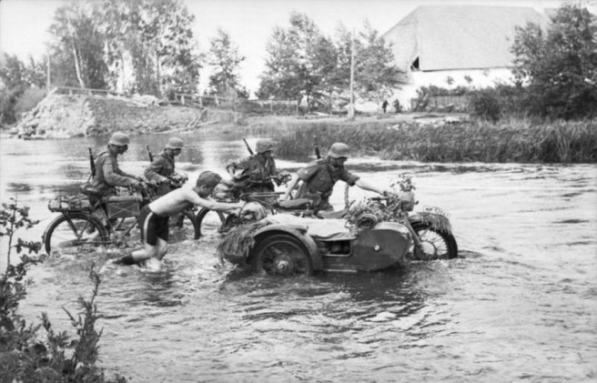 Russland-Nord, Vormarsch durch Lettland