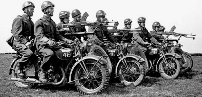 WW2 1942 ROYAL MONTREAL REGT PETWORTH