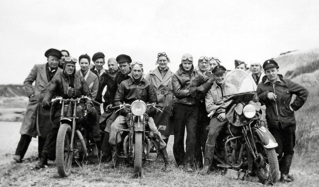 1945 ROUGHRIDERS MC