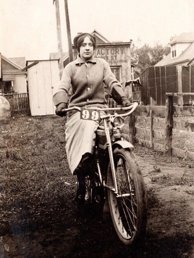 1910s WOMAN COMP NUMBER