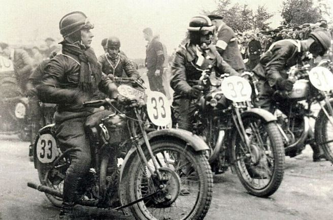 1930s CONTINENTAL RACE START