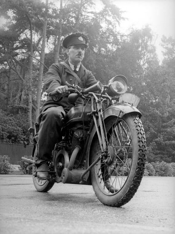 1930 Bournemouth Postman